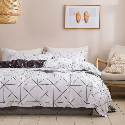 Soft Geometric Print King Size Bedding Set with Cozy Queen Size Duvet Cover, Stylish Full Single Double Bed Quilt Cover, and Pil