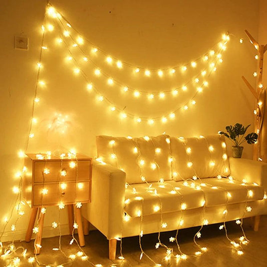 1/3/6M LED Snowflake Fairy Lights Battery/USB Power Copper Wire Garland Light New Year Garden Wedding Living Room Decoration