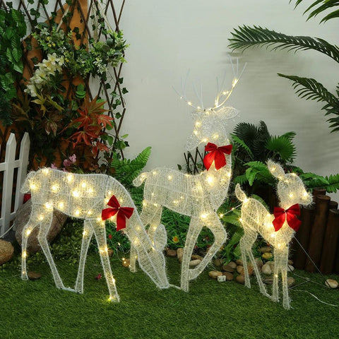 3Pcs LED Light Bucks Iron Art with 5Pcs LED String Light 2D Deer Christmas Decor Light Up Bucks Metal for Yard Patio Lawn Decor