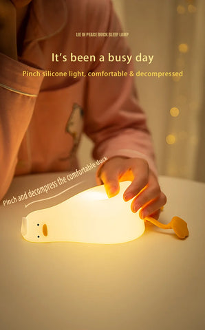 New Adorable and cute rechargeable silicone duck-shaped night light for kids' bedtime - Perfect soft lamp - Lovely portable deco