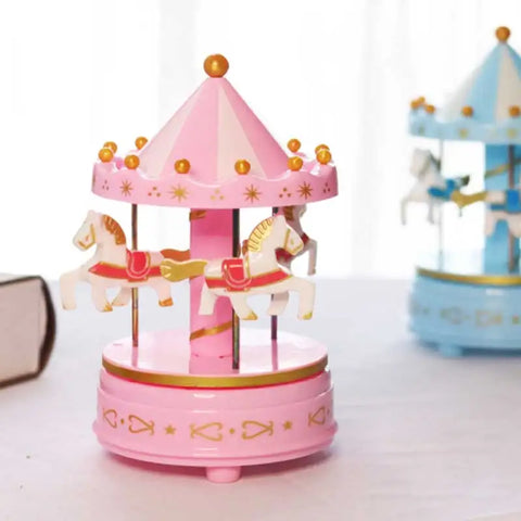 1pc Luxury Carousel Music Box 4 Horses Rotate Rotation Romantic Luxury Carousel Toys Handwork Music Box Gifts