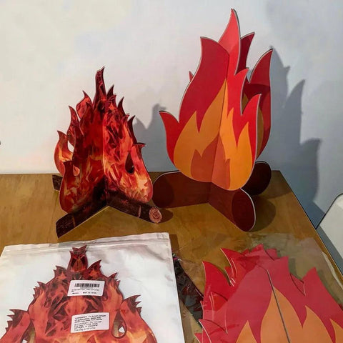 3D Decorative Cardboard Campfire Centerpiece Artificial Fire Fake Flame Paper Party Decortion Flame Torch for Christmas New Year